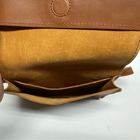 Portland Leather Tan waist bag or Crossbody Bag - Picture 5 of 8